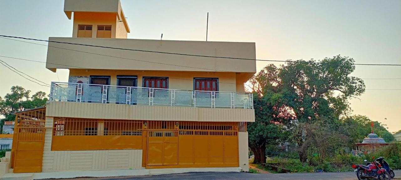Chairosana Mansion บูบันเนสชวาร์ ภายนอก รูปภาพ